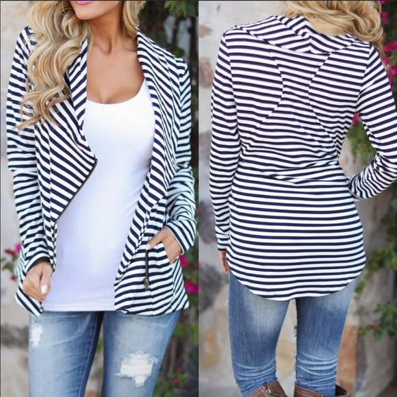 🎉Sold💕Chic Striped Jacket ⭐️ - Picture 2 of 4